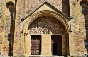 1 semaine en aveyron conques eglise dreams world