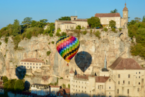9 - Ballet Cécile : les montgolfiades de Rocamadour