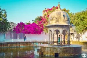 kiosque bougainvillier Saheliyon Ki Bari Udaipur