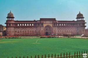 le fort rouge court intérieur agra inde