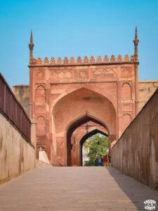 le fort rouge porte