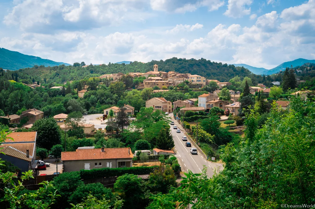 Coux village perché